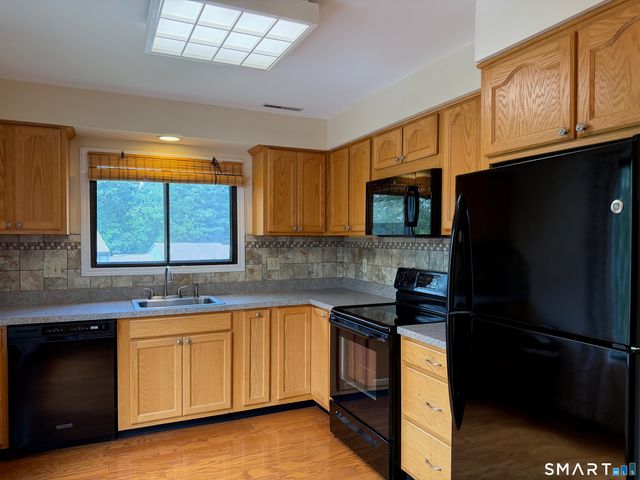 4 Sweetbriar Lane 4, Avon, CT 06001