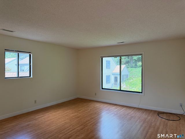 4 Sweetbriar Lane 4, Avon, CT 06001