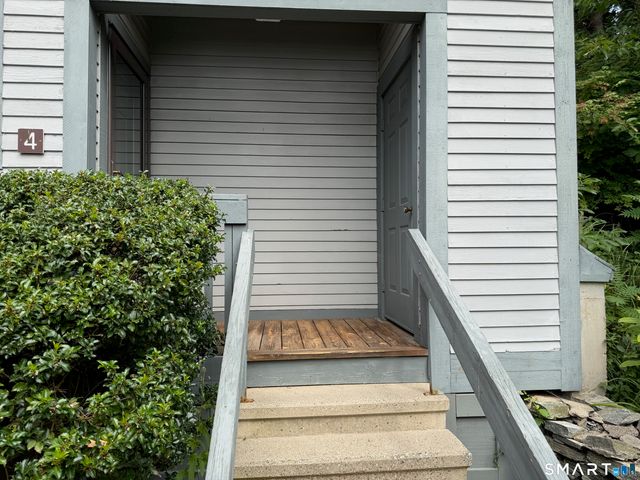4 Sweetbriar Lane 4, Avon, CT 06001