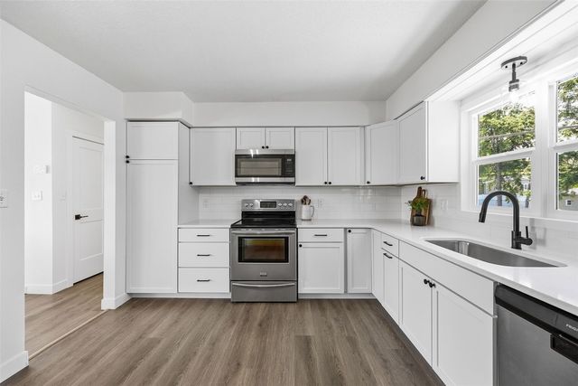 1195 McGowan Boulevard, Marion, IA 52302