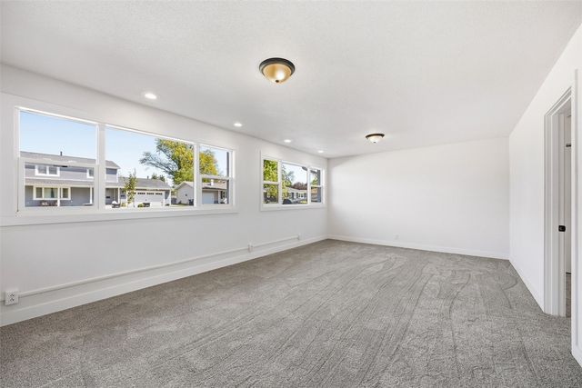 1195 McGowan Boulevard, Marion, IA 52302