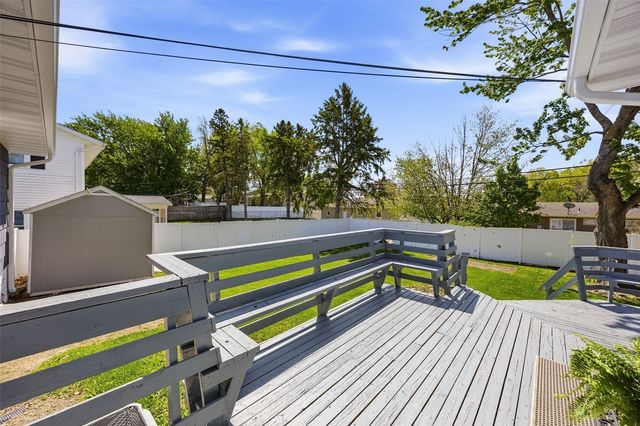 1195 McGowan Boulevard, Marion, IA 52302
