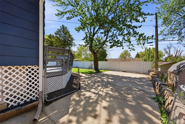 1195 McGowan Boulevard, Marion, IA 52302