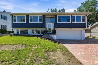 1195 McGowan Boulevard, Marion, IA 52302