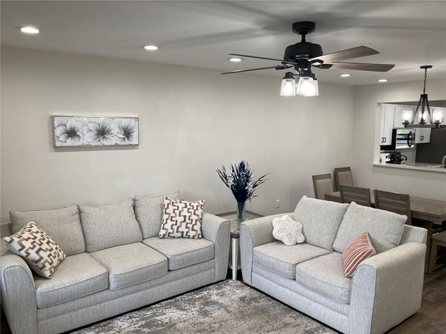 619 SPRING LAKES BOULEVARD 619, Bradenton, FL 34210