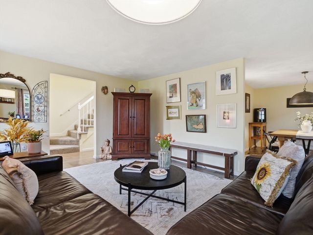 93 Quail Run 93, Tewksbury, MA 01876
