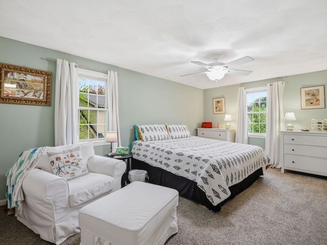 93 Quail Run 93, Tewksbury, MA 01876