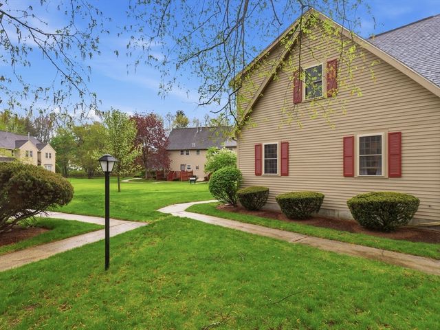 93 Quail Run 93, Tewksbury, MA 01876