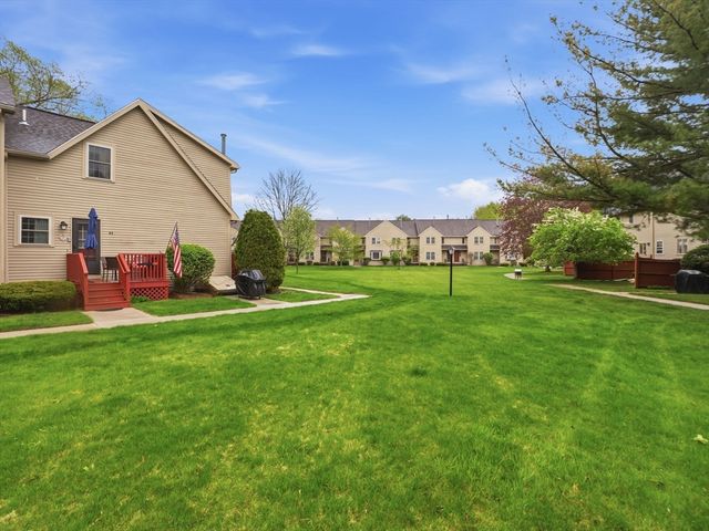 93 Quail Run 93, Tewksbury, MA 01876