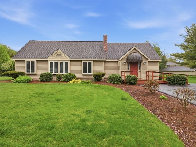 93 Quail Run 93, Tewksbury, MA 01876