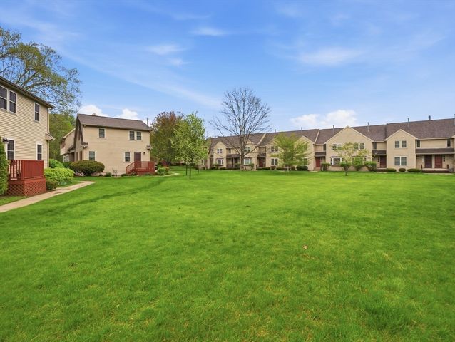 93 Quail Run 93, Tewksbury, MA 01876