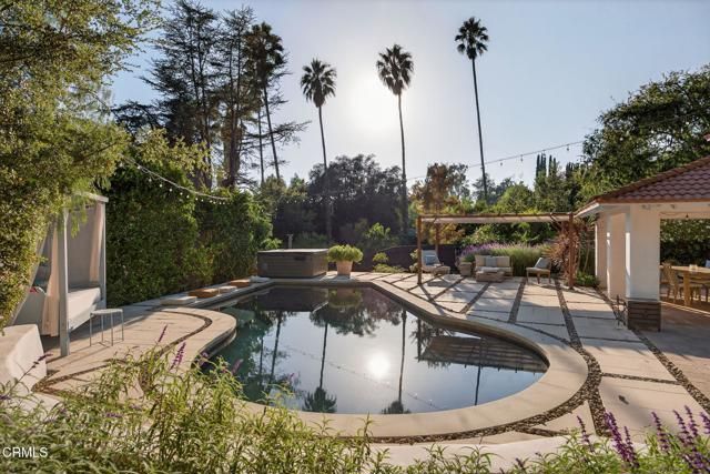 1195 Rancho Court, Ojai, CA 93023