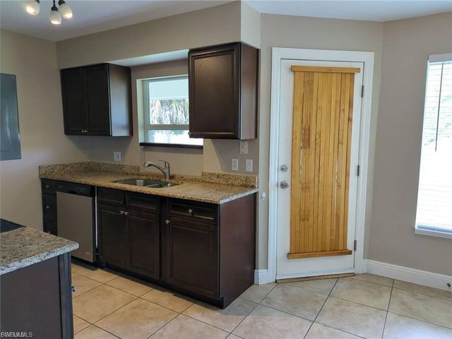 1503 SW 48th TER, Cape Coral, FL 33914