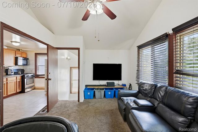 6242 Calhoun Street, Dearborn, MI 48126