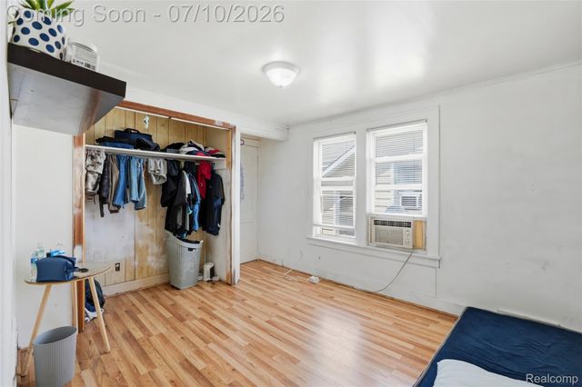 6242 Calhoun Street, Dearborn, MI 48126