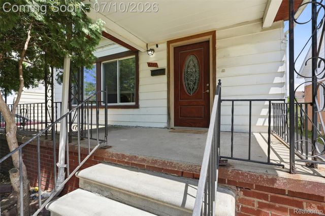 6242 Calhoun Street, Dearborn, MI 48126