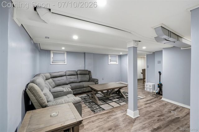 6242 Calhoun Street, Dearborn, MI 48126