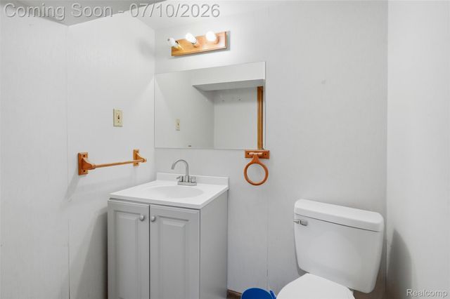 6242 Calhoun Street, Dearborn, MI 48126