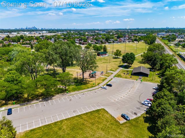 6242 Calhoun Street, Dearborn, MI 48126