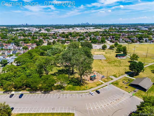 6242 Calhoun Street, Dearborn, MI 48126