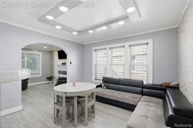 6242 Calhoun Street, Dearborn, MI 48126