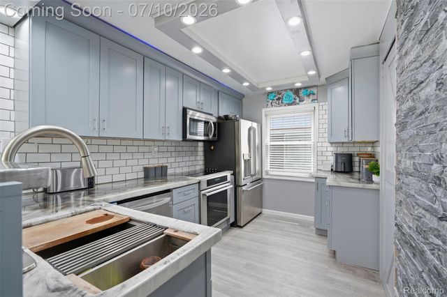 6242 Calhoun Street, Dearborn, MI 48126
