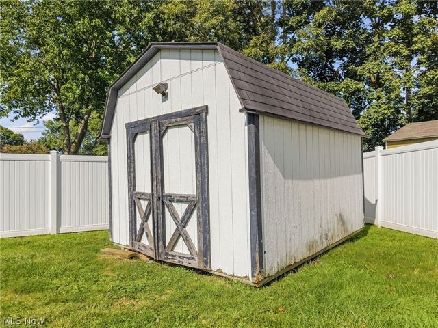 1407 Keuper Boulevard NE, Massillon, OH 44646