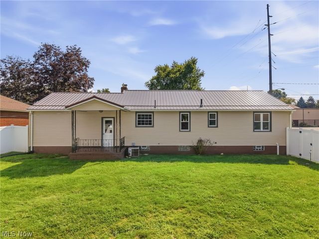 1407 Keuper Boulevard NE, Massillon, OH 44646