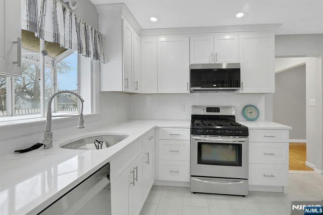 14 Passaic Avenue, Hasbrouck Heights, NJ 07604