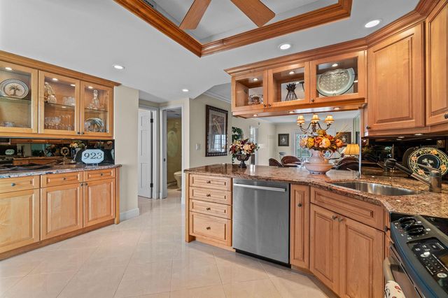2731 NE 14th Street Causeway 923, Pompano Beach, FL 33062