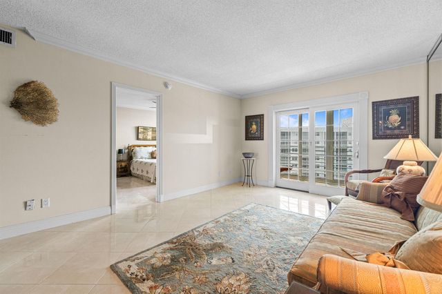2731 NE 14th Street Causeway 923, Pompano Beach, FL 33062