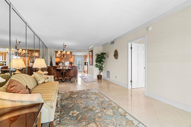2731 NE 14th Street Causeway 923, Pompano Beach, FL 33062