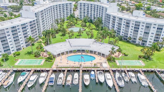 2731 NE 14th Street Causeway 923, Pompano Beach, FL 33062