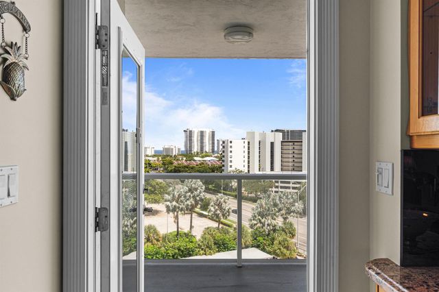 2731 NE 14th Street Causeway 923, Pompano Beach, FL 33062