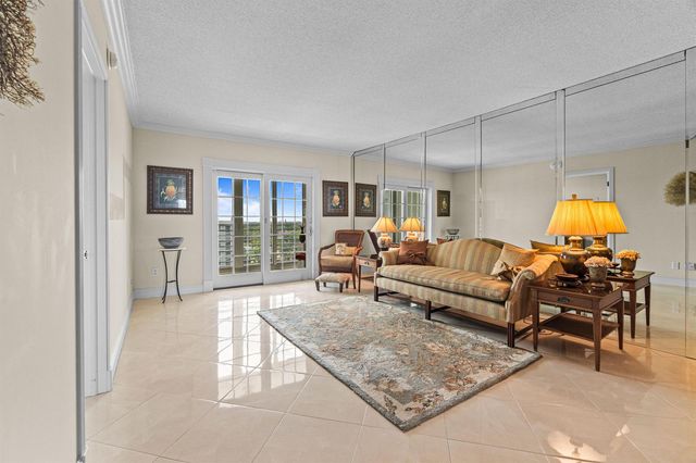 2731 NE 14th Street Causeway 923, Pompano Beach, FL 33062