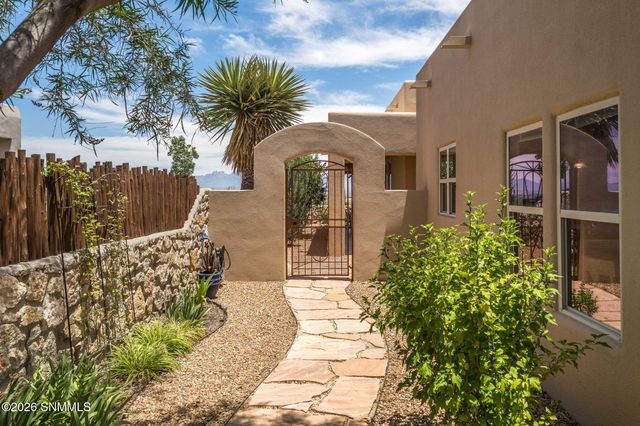 1310 Renoir Court, Las Cruces, NM 88007