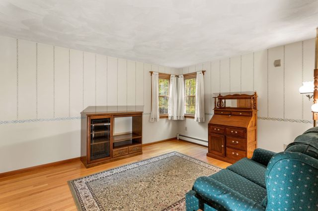 187 Thayer St, Millville, MA 01529