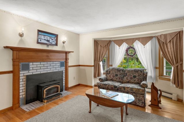 187 Thayer St, Millville, MA 01529