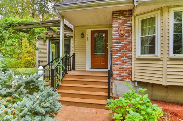 187 Thayer St, Millville, MA 01529
