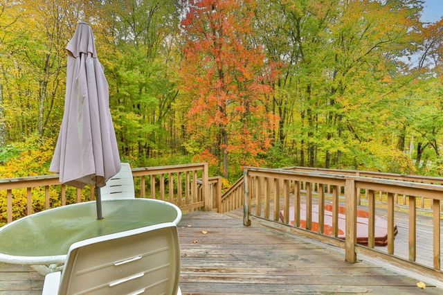 187 Thayer St, Millville, MA 01529