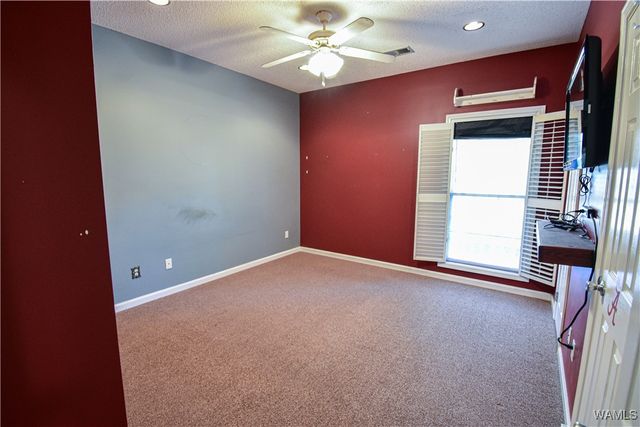 4911 Dove Creek, Northport, AL 35473