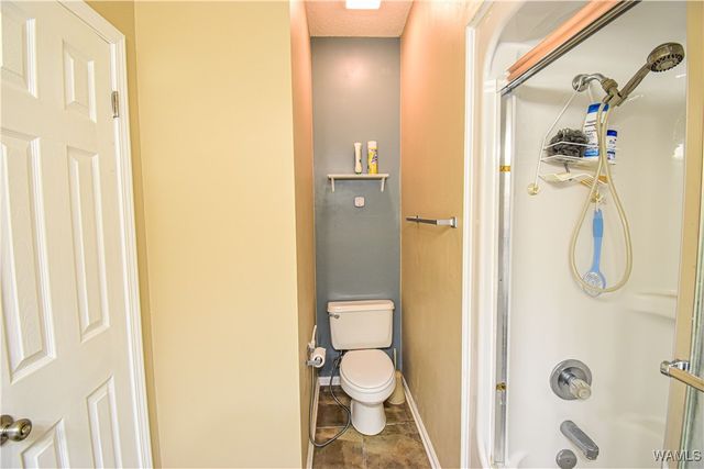 4911 Dove Creek, Northport, AL 35473