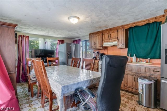 43 Maitland Pl, Garfield City, NJ 07026