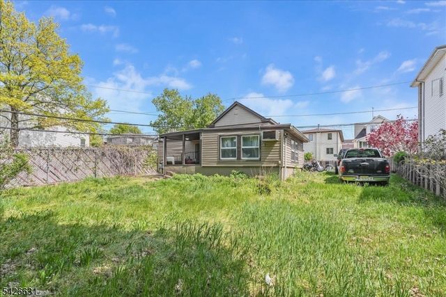 43 Maitland Pl, Garfield City, NJ 07026
