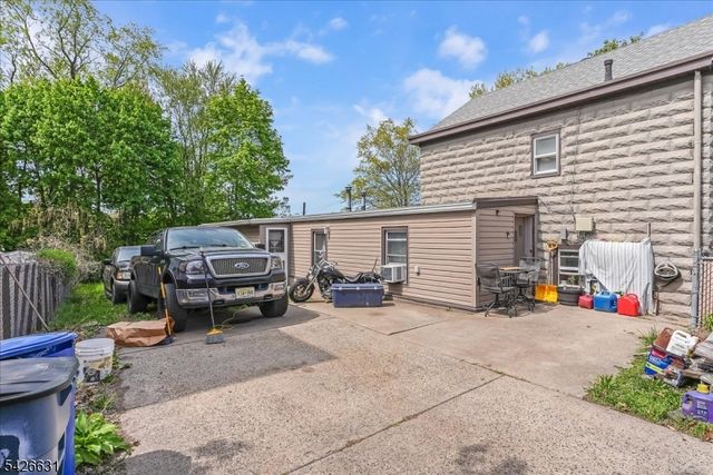 43 Maitland Pl, Garfield City, NJ 07026