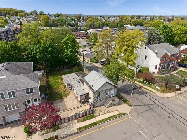43 Maitland Pl, Garfield City, NJ 07026