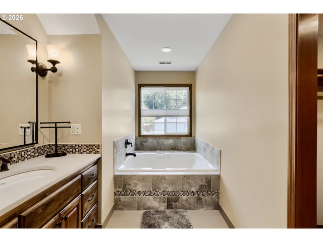 13105 Se 24TH Cir, Vancouver, WA 98683