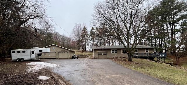 S9220 Hillview Road, Fall Creek, WI 54742