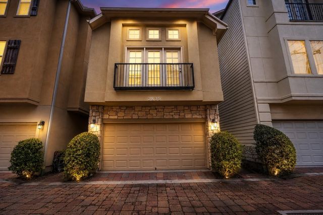 2835 Clinton Drive, Houston, TX 77020