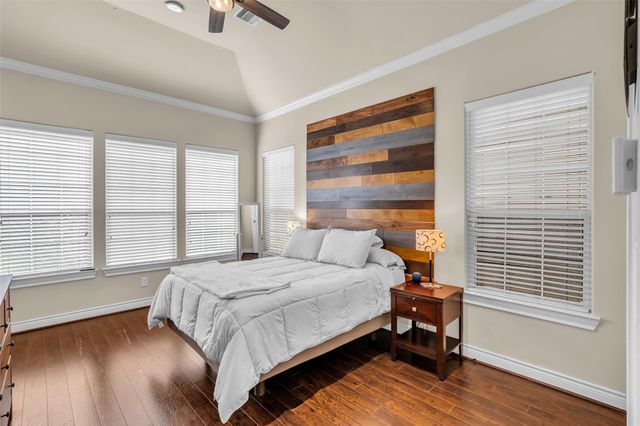 2835 Clinton Drive, Houston, TX 77020